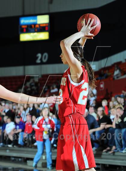 Thumbnail 1 in Paola vs. Tonganoxie (KSHSAA 4A 1st Round) photogallery.