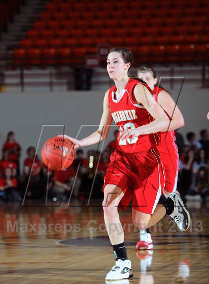 Thumbnail 3 in Paola vs. Tonganoxie (KSHSAA 4A 1st Round) photogallery.
