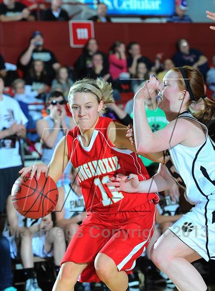 Thumbnail 1 in Paola vs. Tonganoxie (KSHSAA 4A 1st Round) photogallery.