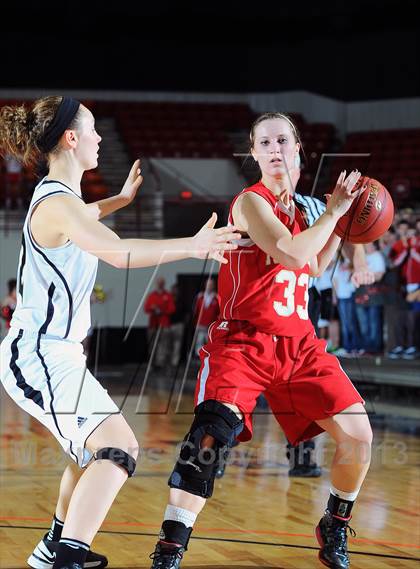 Thumbnail 2 in Paola vs. Tonganoxie (KSHSAA 4A 1st Round) photogallery.