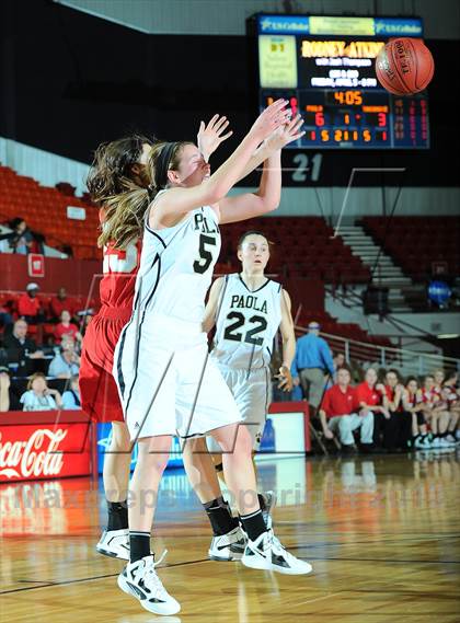 Thumbnail 1 in Paola vs. Tonganoxie (KSHSAA 4A 1st Round) photogallery.
