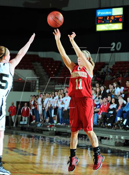 Thumbnail 1 in Paola vs. Tonganoxie (KSHSAA 4A 1st Round) photogallery.