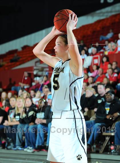 Thumbnail 3 in Paola vs. Tonganoxie (KSHSAA 4A 1st Round) photogallery.