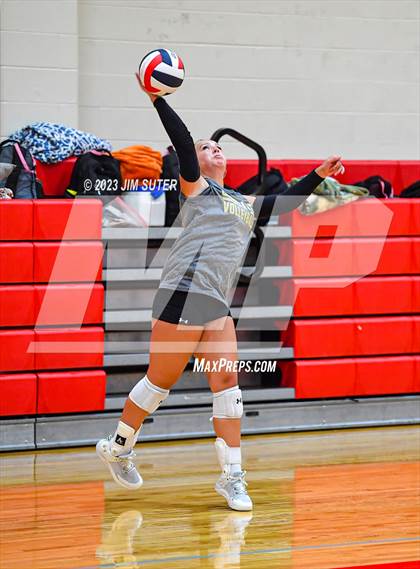 Thumbnail 1 in Columbus vs Giddings (Scrimmage) photogallery.