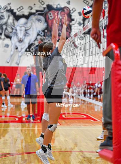 Thumbnail 3 in Columbus vs Giddings (Scrimmage) photogallery.