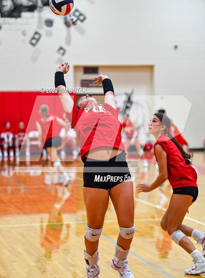 Thumbnail 1 in Columbus vs Giddings (Scrimmage) photogallery.