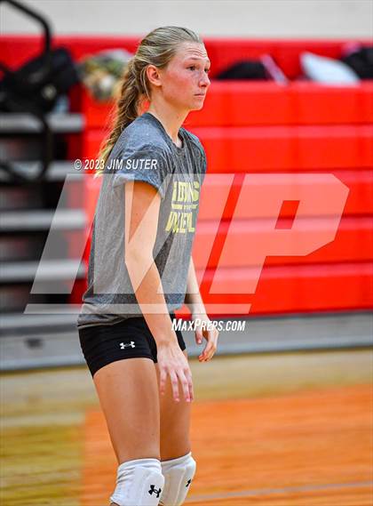 Thumbnail 1 in Columbus vs Giddings (Scrimmage) photogallery.