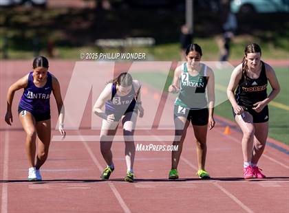 Thumbnail 2 in Benson Invitational (Girls 1600M) photogallery.