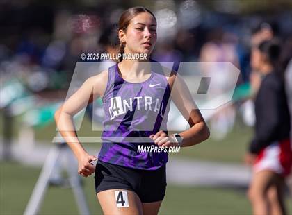 Thumbnail 3 in Benson Invitational (Girls 1600M) photogallery.