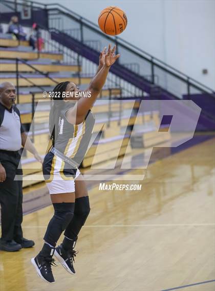 Thumbnail 2 in Luella vs Carrollton (J-4 MLK Holiday Classic) photogallery.