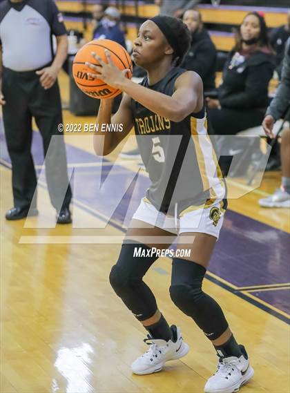 Thumbnail 3 in Luella vs Carrollton (J-4 MLK Holiday Classic) photogallery.