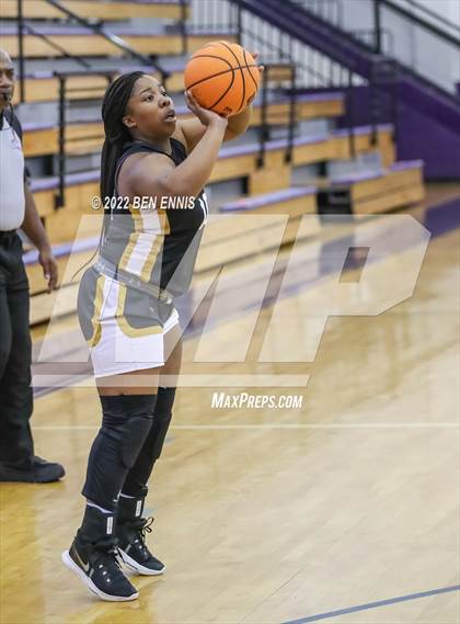 Thumbnail 1 in Luella vs Carrollton (J-4 MLK Holiday Classic) photogallery.