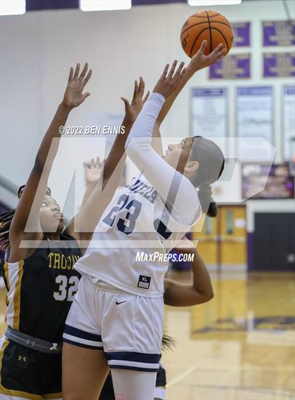 Thumbnail 1 in Luella vs Carrollton (J-4 MLK Holiday Classic) photogallery.