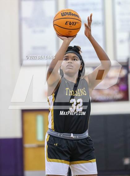 Thumbnail 3 in Luella vs Carrollton (J-4 MLK Holiday Classic) photogallery.