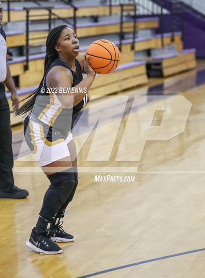 Thumbnail 3 in Luella vs Carrollton (J-4 MLK Holiday Classic) photogallery.