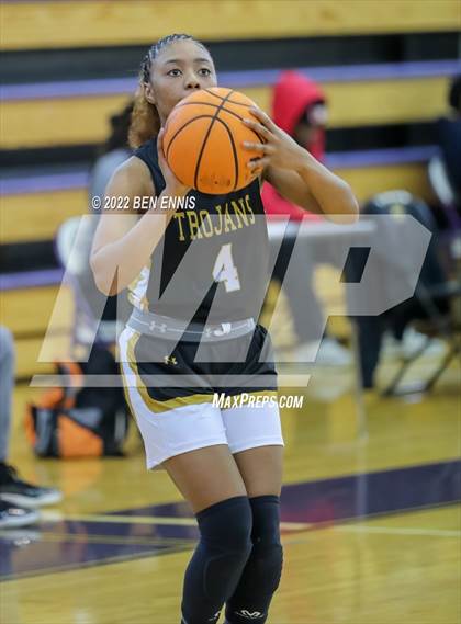 Thumbnail 2 in Luella vs Carrollton (J-4 MLK Holiday Classic) photogallery.