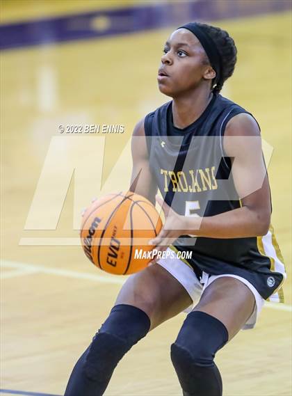 Thumbnail 1 in Luella vs Carrollton (J-4 MLK Holiday Classic) photogallery.