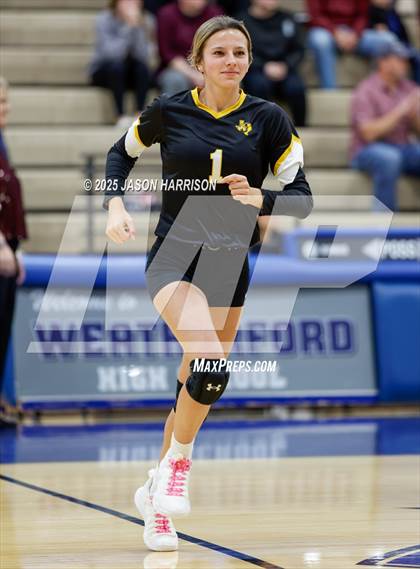 Thumbnail 1 in Saint Jo vs Jonesboro (UIL Volleyball 1A Region 2 Regional) photogallery.