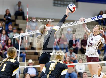 Thumbnail 1 in Saint Jo vs Jonesboro (UIL Volleyball 1A Region 2 Regional) photogallery.