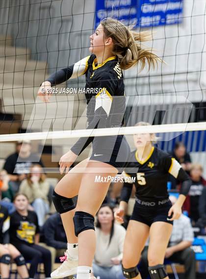 Thumbnail 2 in Saint Jo vs Jonesboro (UIL Volleyball 1A Region 2 Regional) photogallery.