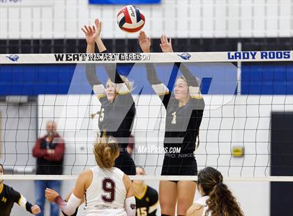 Thumbnail 3 in Saint Jo vs Jonesboro (UIL Volleyball 1A Region 2 Regional) photogallery.