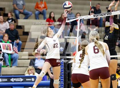 Thumbnail 1 in Saint Jo vs Jonesboro (UIL Volleyball 1A Region 2 Regional) photogallery.
