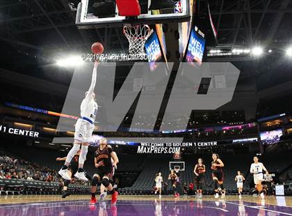 Thumbnail 2 in St. Francis vs. Davis (@ Golden 1) photogallery.