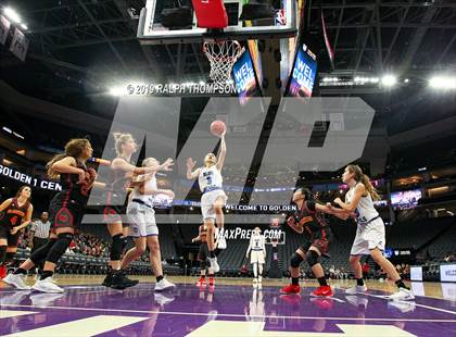 Thumbnail 2 in St. Francis vs. Davis (@ Golden 1) photogallery.