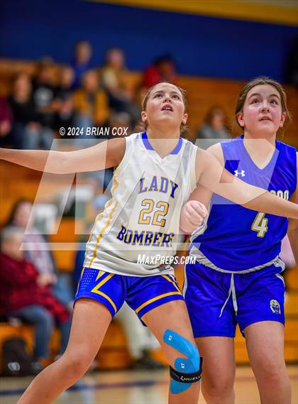 Thumbnail 3 in Harrison vs Mountain Home (Mountain Home Jr Invitational) photogallery.