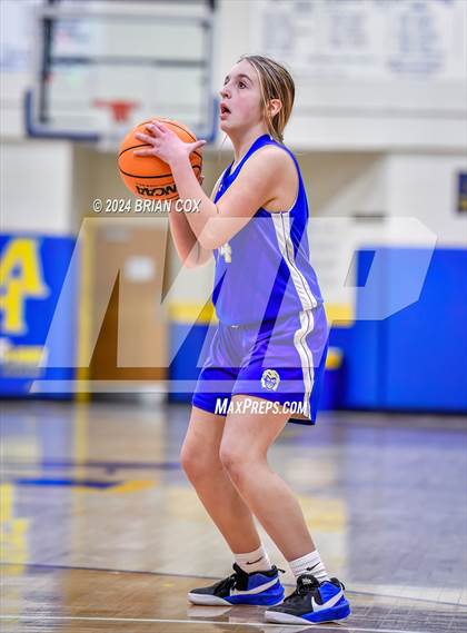 Thumbnail 1 in Harrison vs Mountain Home (Mountain Home Jr Invitational) photogallery.