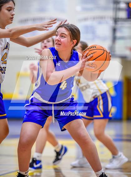 Thumbnail 2 in Harrison vs Mountain Home (Mountain Home Jr Invitational) photogallery.
