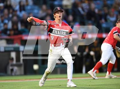 Thumbnail 2 in Foothill vs. Tustin (Halo Classic) photogallery.
