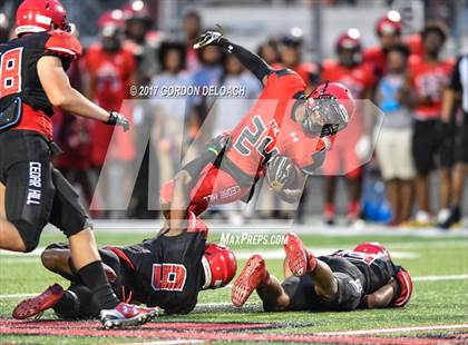 Thumbnail 3 in Cedar Hill Spring Game photogallery.