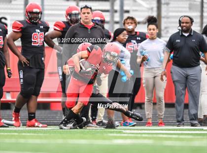 Thumbnail 2 in Cedar Hill Spring Game photogallery.