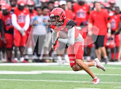 Thumbnail 1 in Cedar Hill Spring Game photogallery.