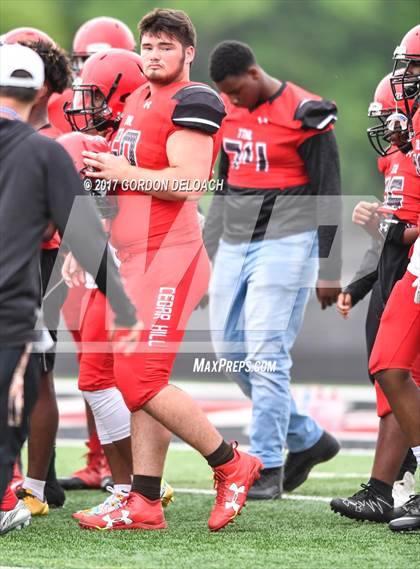 Thumbnail 3 in Cedar Hill Spring Game photogallery.