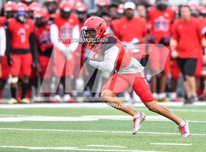 Thumbnail 2 in Cedar Hill Spring Game photogallery.