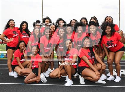 Thumbnail 3 in Cedar Hill Spring Game photogallery.