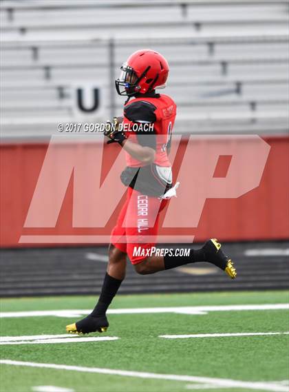 Thumbnail 1 in Cedar Hill Spring Game photogallery.
