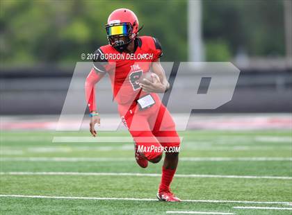 Thumbnail 1 in Cedar Hill Spring Game photogallery.