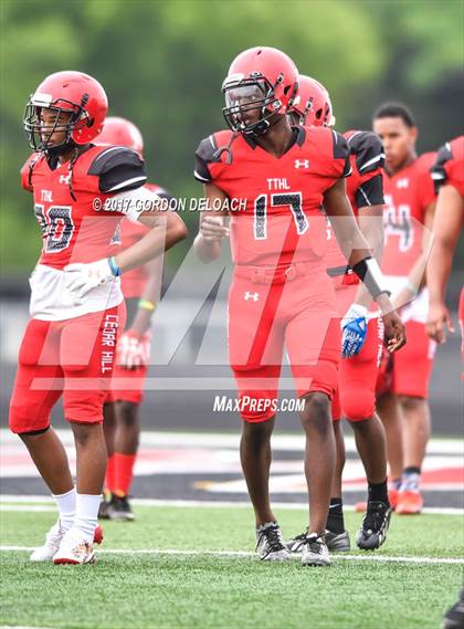 Thumbnail 2 in Cedar Hill Spring Game photogallery.