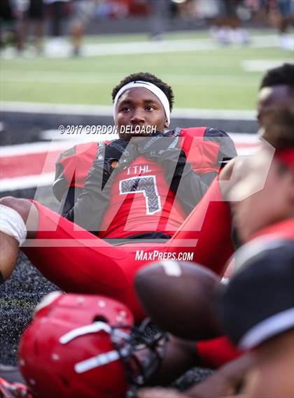 Thumbnail 2 in Cedar Hill Spring Game photogallery.