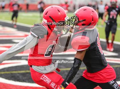 Thumbnail 1 in Cedar Hill Spring Game photogallery.