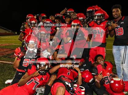 Thumbnail 1 in Cedar Hill Spring Game photogallery.
