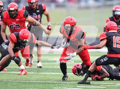 Thumbnail 1 in Cedar Hill Spring Game photogallery.