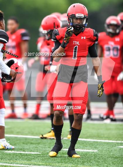 Thumbnail 3 in Cedar Hill Spring Game photogallery.