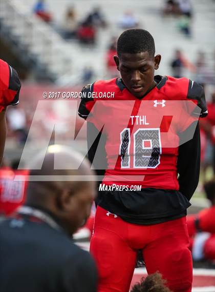 Thumbnail 3 in Cedar Hill Spring Game photogallery.