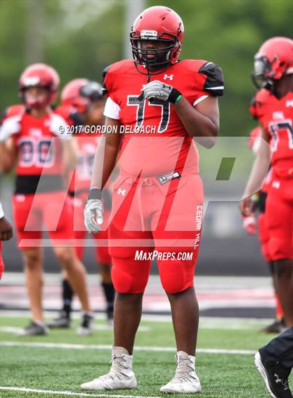 Thumbnail 1 in Cedar Hill Spring Game photogallery.