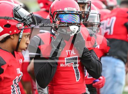 Thumbnail 3 in Cedar Hill Spring Game photogallery.