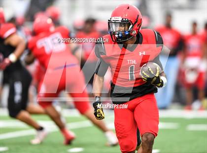 Thumbnail 1 in Cedar Hill Spring Game photogallery.